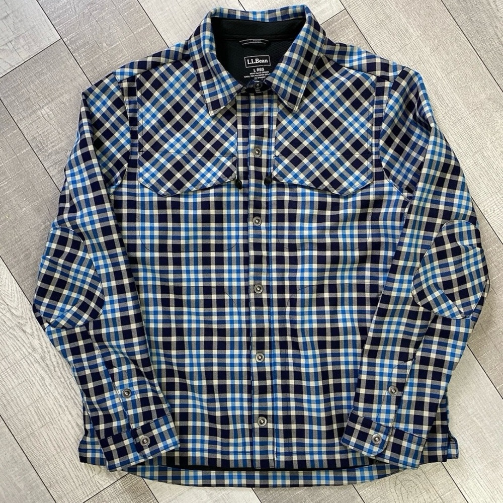 L.L. Bean Men's Navy and Light Blue Checkered Shirt Size L